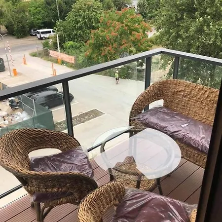 Garsoniera Adi Apartmán *